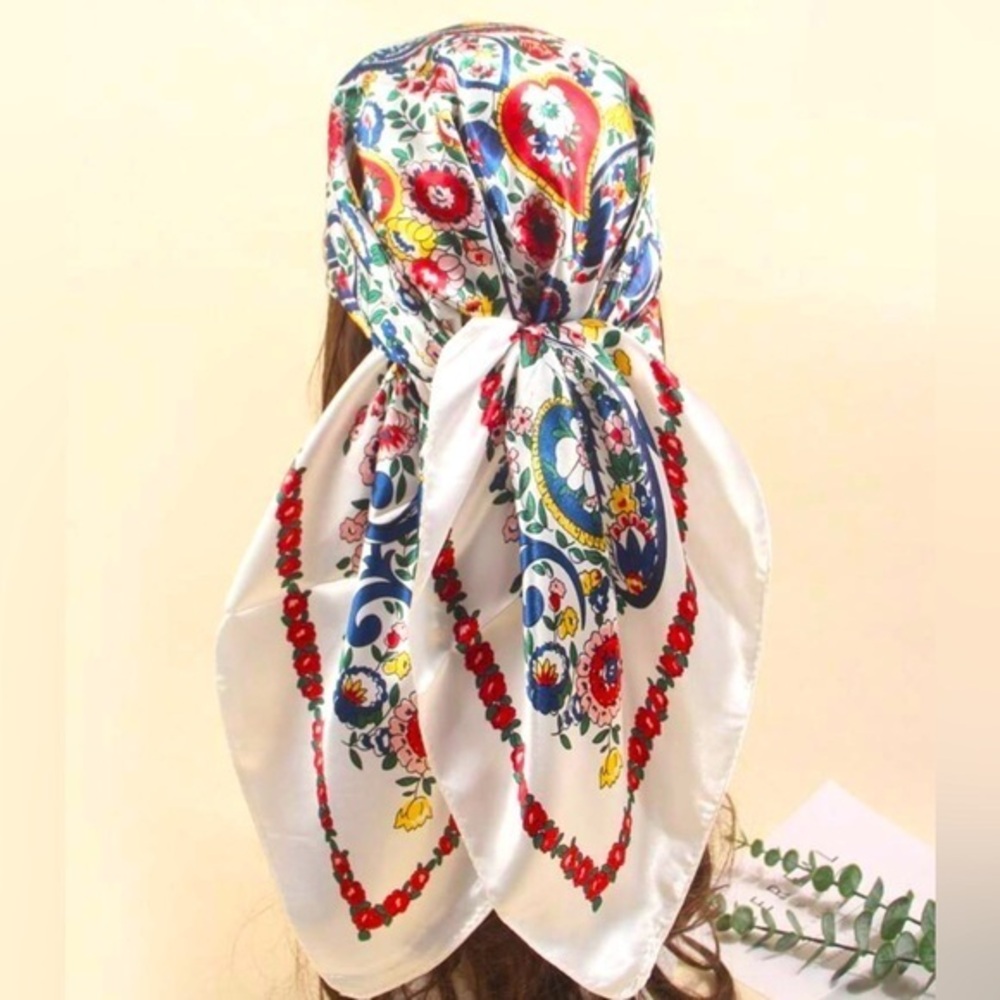 ✨ NEW Floral Paisley Scarf - Picture 1 of 5
